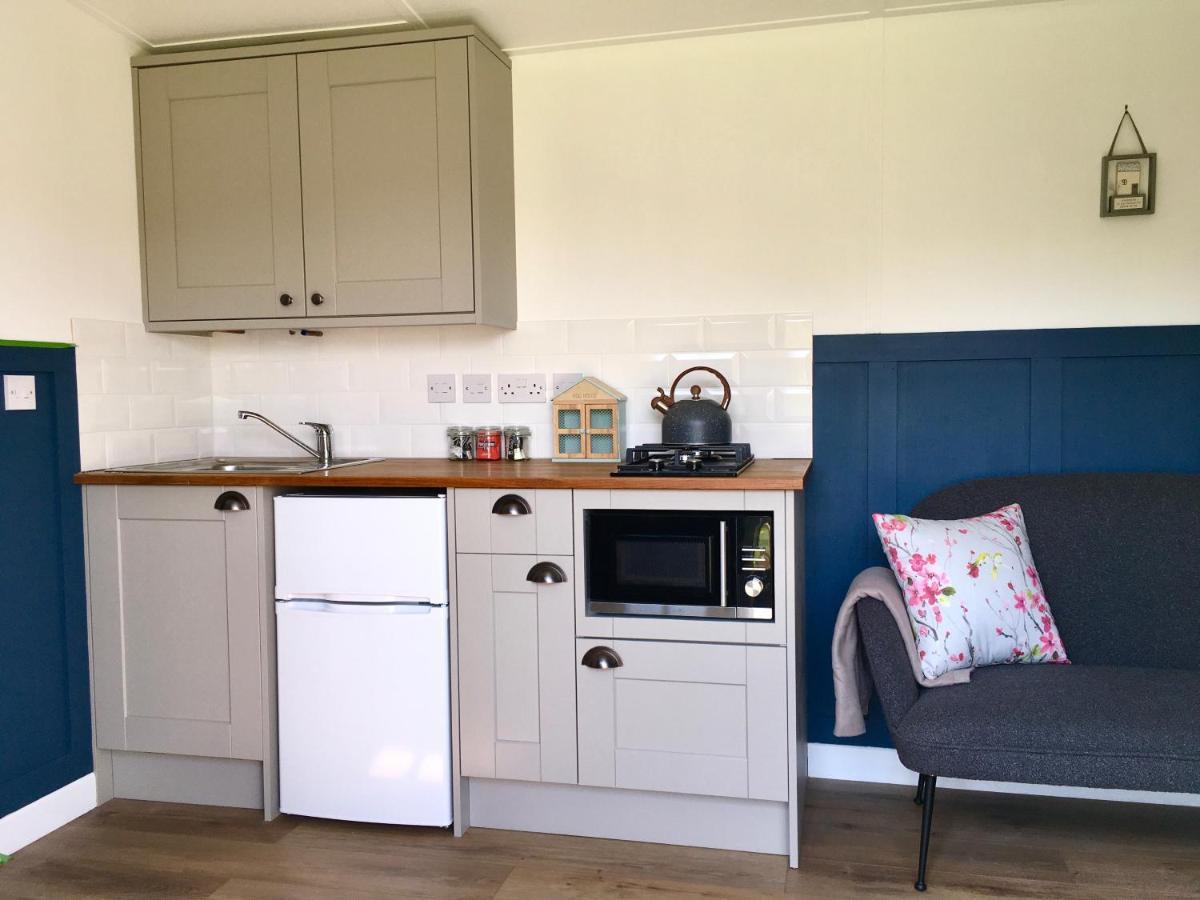 Rosemary Shepherds Hut, Clay Bank Huts Ingleby Greenhow Eksteriør bilde